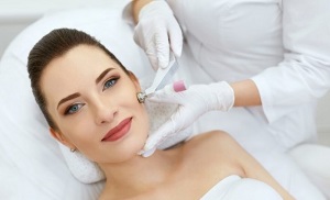 kosmetische Verfahren zur Gesichtsverjüngung